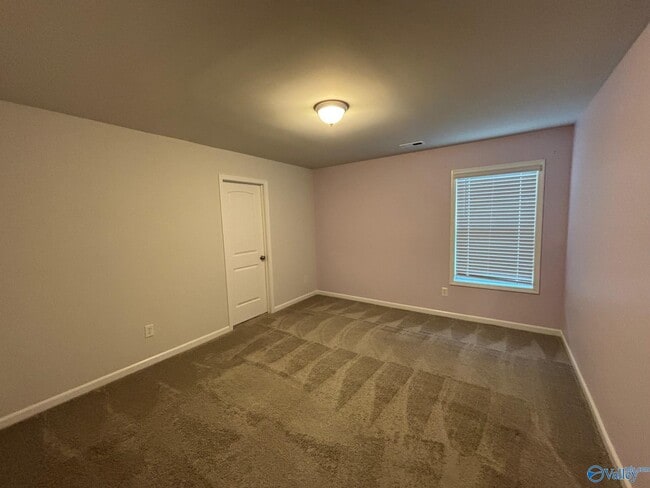 Building Photo - 212 Oracle Cir