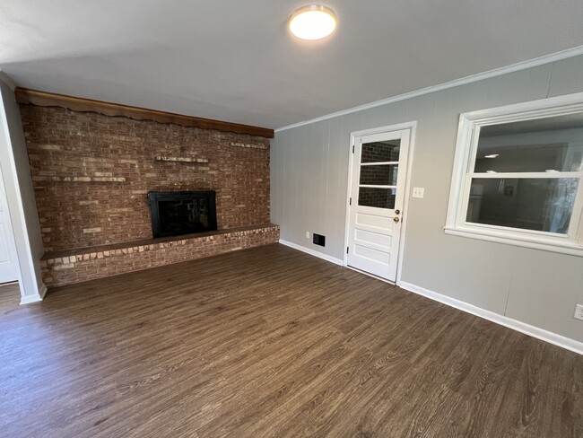 Building Photo - 5305 Ridgewood Heights Dr