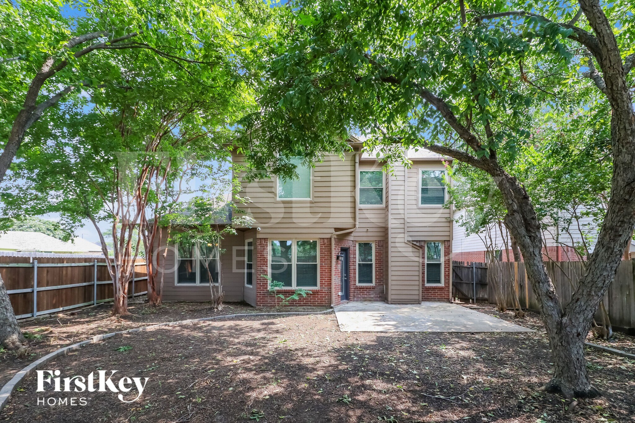 Building Photo - 1500 Park Chase Ave