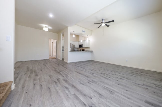 Building Photo - 3732 E Mercedes Ct