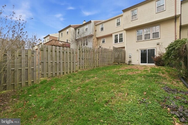 Building Photo - 7923 Pebble Brook Ct