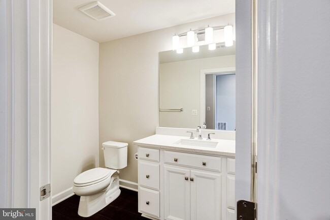 Building Photo - 43469 Grandmoore St