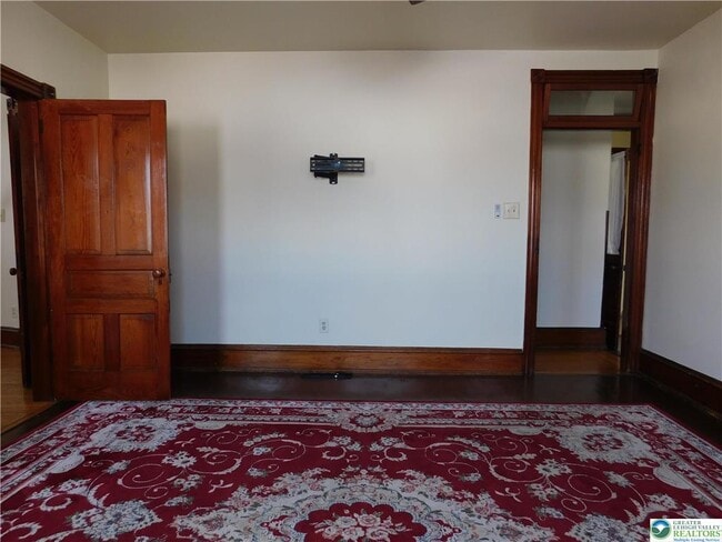 Building Photo - 300 S 9th St