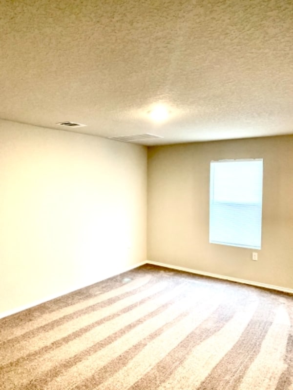 Building Photo - 5606 Willow Breeze