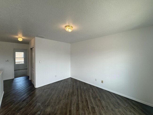 Building Photo - 7701 Banyon Ave NW