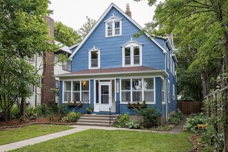 Building Photo - 3 Bedroom + Den in Minneapolis
