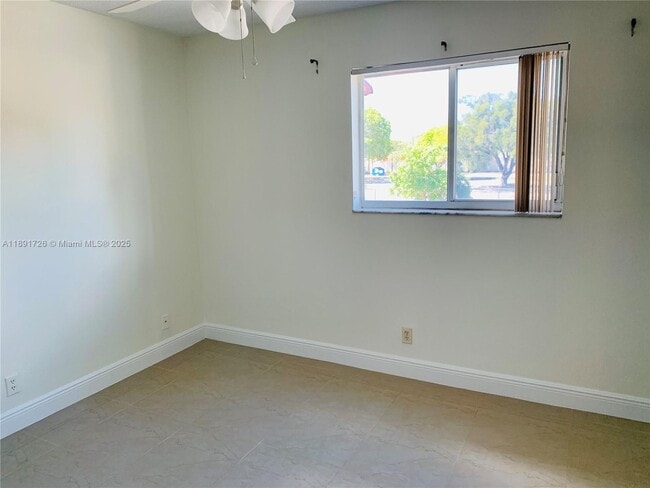 Building Photo - 251 S Cypress Rd