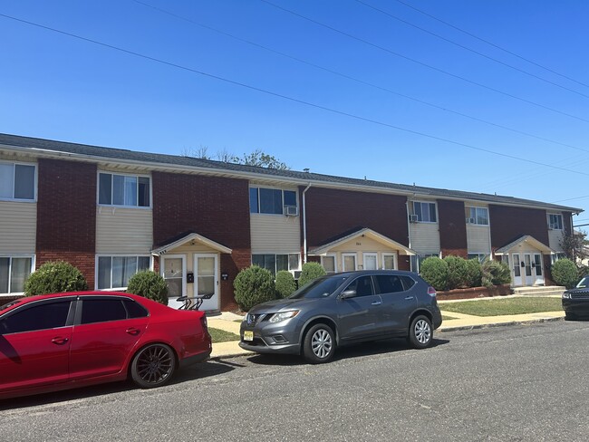 Building Photo - Morris Mews