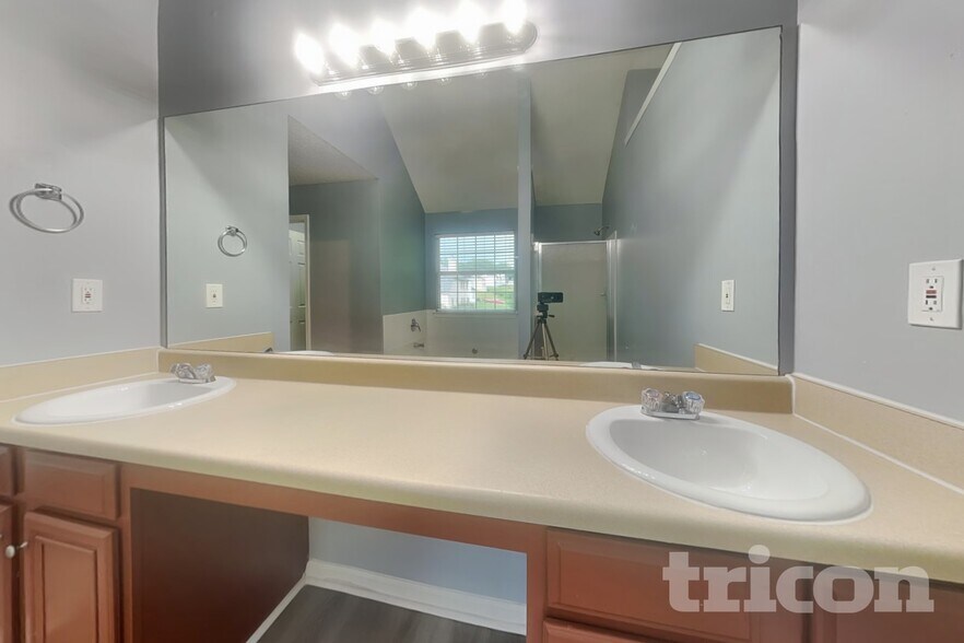 Building Photo - 4828 Triger Ln