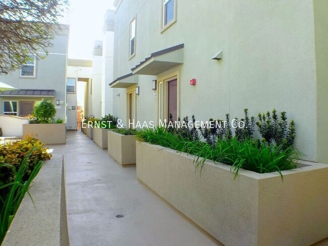 Building Photo - 16674 Bellflower Blvd