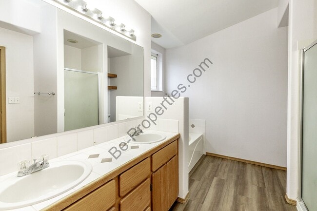 Building Photo - Spacious 3 Bedroom Puyallup Home