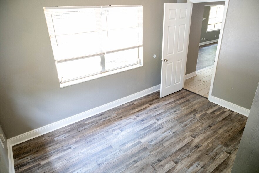 Building Photo - 2078 Keyes Ln