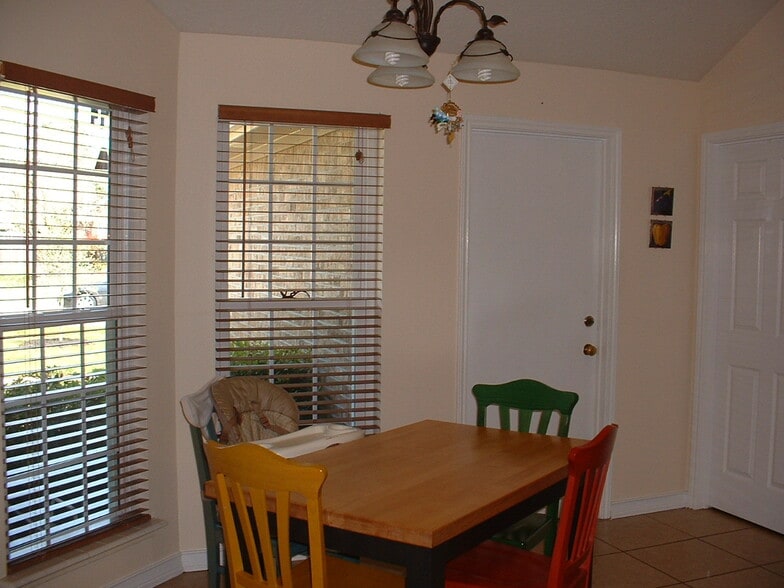 Building Photo - 2211 Dublin Dr