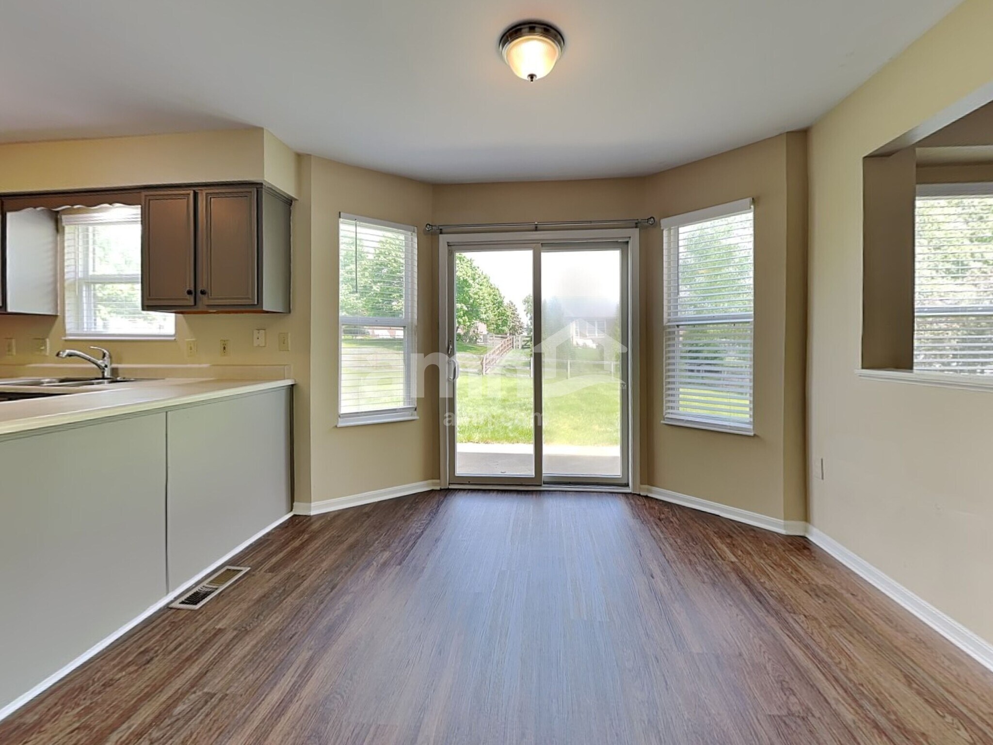 Building Photo - 6340 Deermeade Dr
