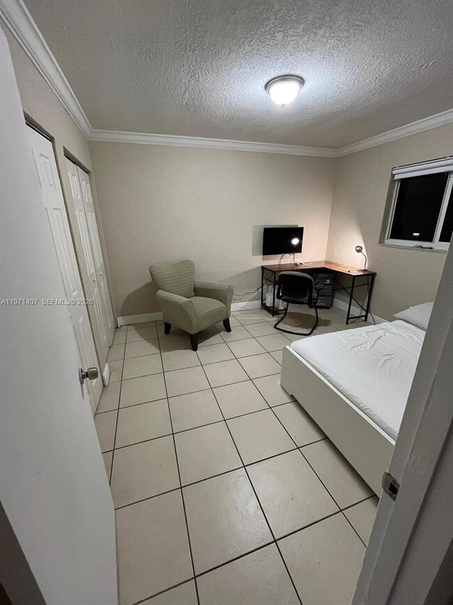 Building Photo - 898 NW 45th Ave