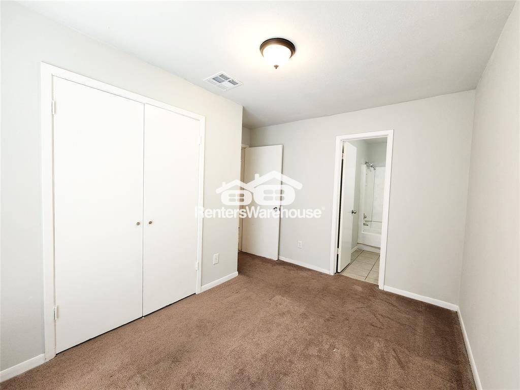 Building Photo - 8848 Kempwood Dr