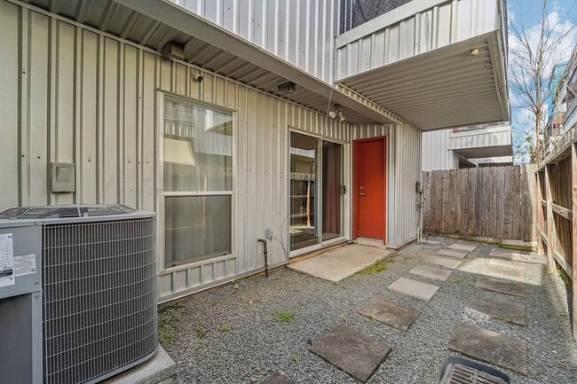 Building Photo - 6951 Ardmore St