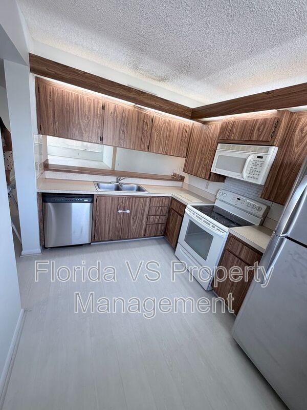 Building Photo - 3511 Village Blvd