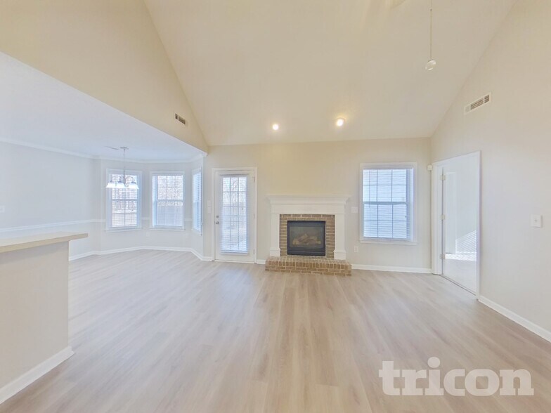 Building Photo - 21 Riva Ridge Ln