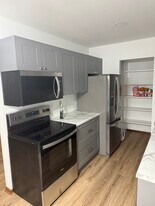 Building Photo - W170N11545 Armada Dr