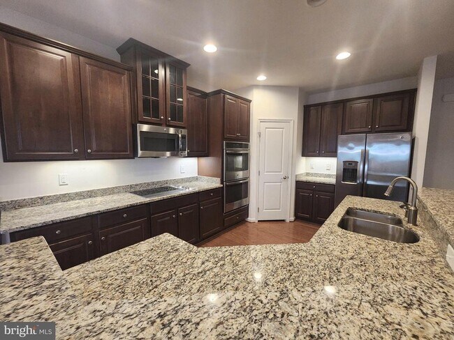 Building Photo - 12 Whistling Duck Dr
