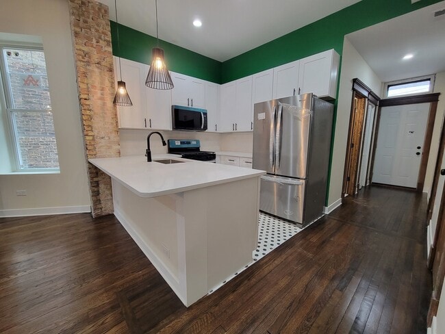 Building Photo - 1644 S Millard Ave