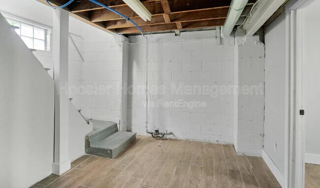 Building Photo - 5017 Indianola Ave