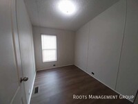 Building Photo - 3 Bed 2 Bath Home Available for Lease at L...