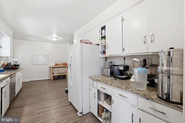 Building Photo - 7322 Edmonston Rd