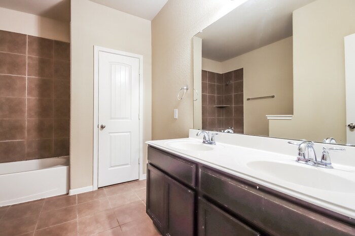 Building Photo - 21527 Spear Valley Ln