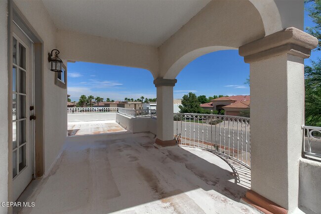 Building Photo - 6030 Laguna Vista Dr