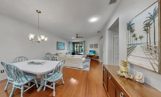 Building Photo - 313 Seneca Falls Dr