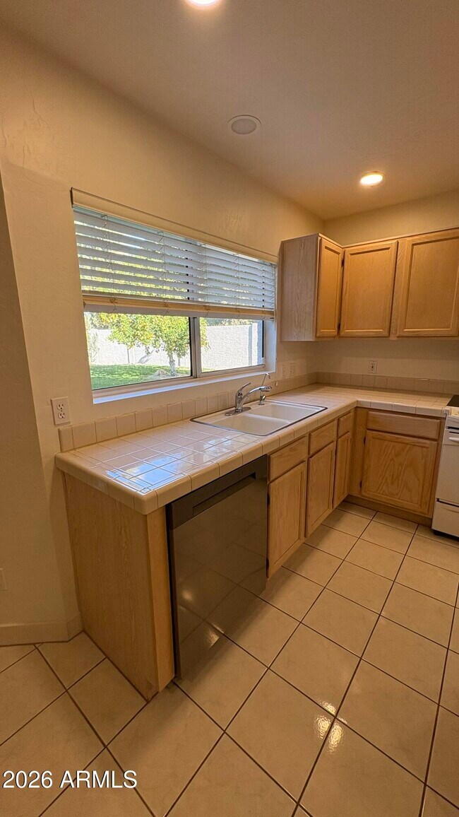 Building Photo - 19632 N 73rd Ave