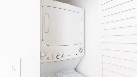 Building Photo - 6136 N Mozart St