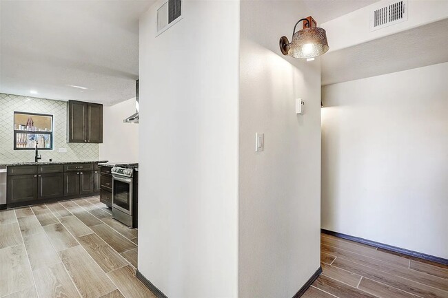 Building Photo - Completely Remodeled Stylish Home in La Villa Serena