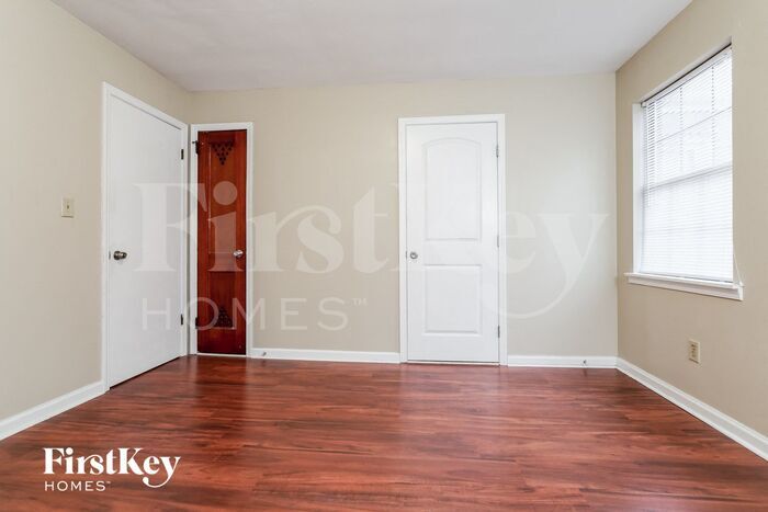 Building Photo - 2162 Clanton Terrace