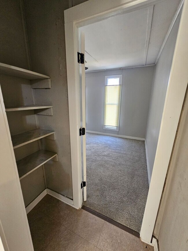 Building Photo - Rental in Jacksonville