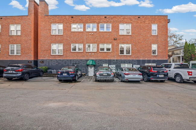 Building Photo - 872 Briarcliff Rd NE