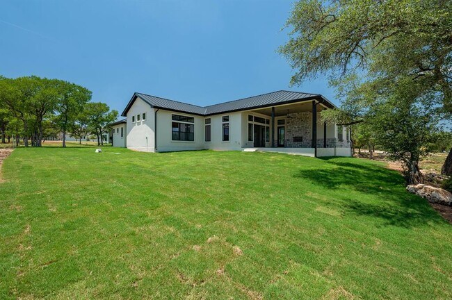 Building Photo - 125 Stockman Dr