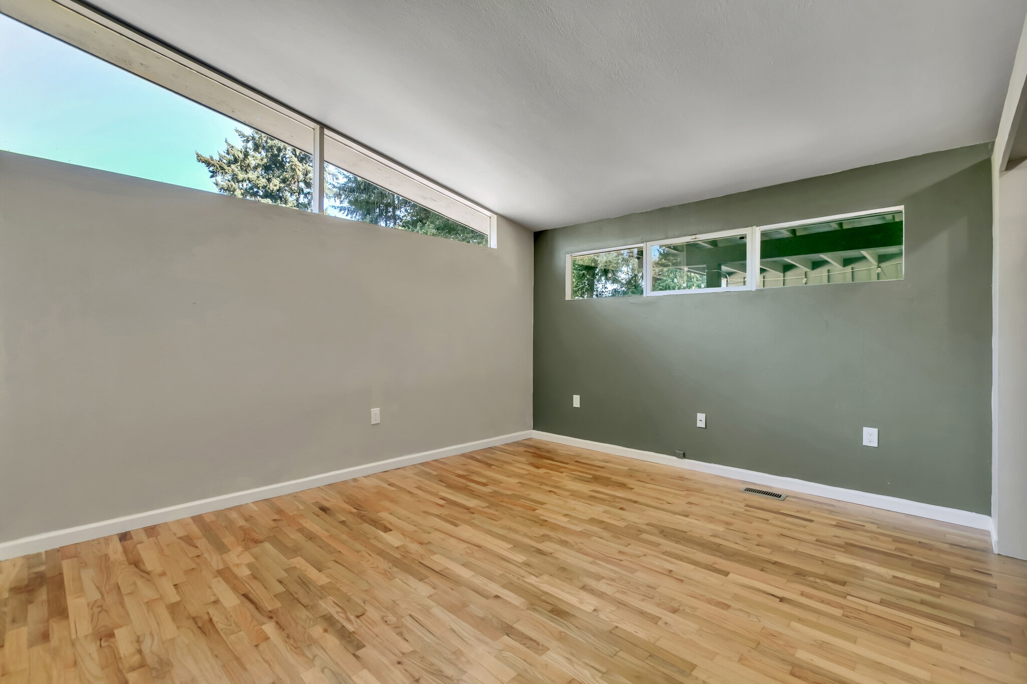 Building Photo - 625 108th Avenue Ct E
