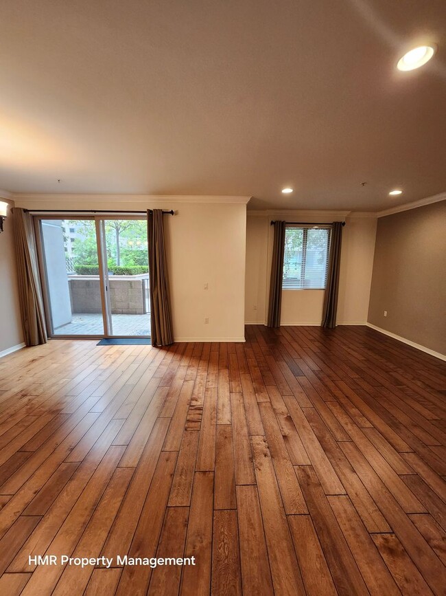 Building Photo - 2 bed 2.5 bath condominium at Lake at Waln...