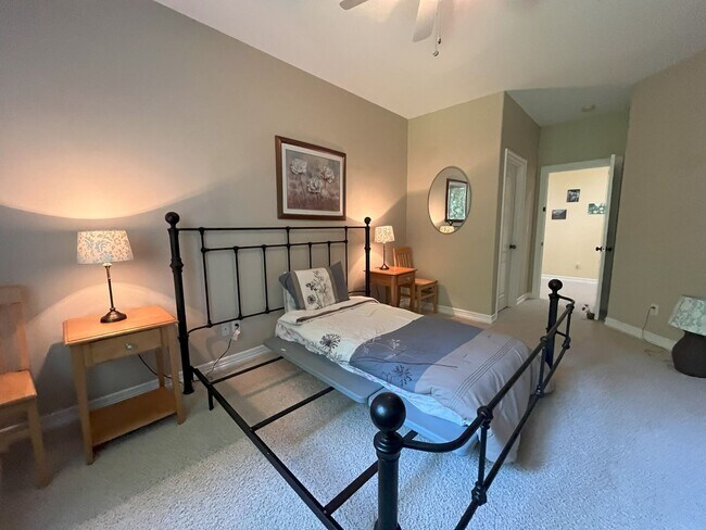 Building Photo - Forest-View Luxury Home with 5 Bedrooms, Luxury Primary Suite & Gourmet Kitchen