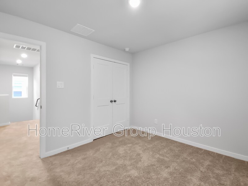 Building Photo - 17812 Lionheart Rd