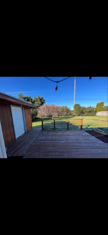 Building Photo - 111 Green Acres Dr