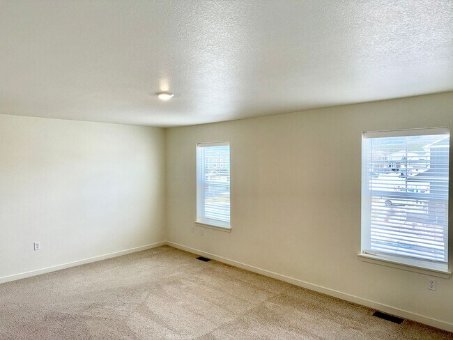 Building Photo - Beautiful 2 Year Old Home In Monument, with Easy Access to I-25, Amazing Views All Around!