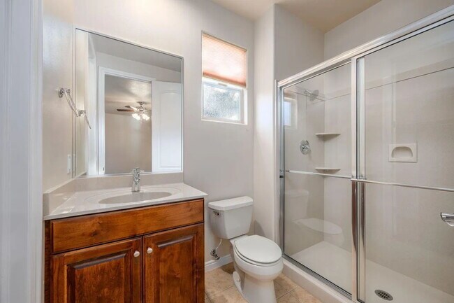 Building Photo - This beautiful Gem is ready for you to move into now.  Stunning views, spacious floor plan. Call ...