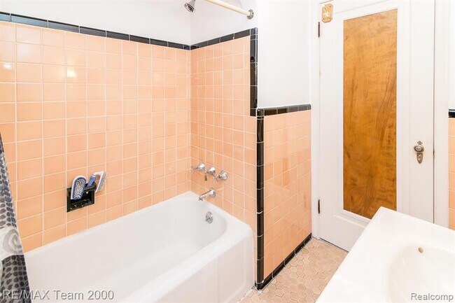 Building Photo - 7527 Hartwell St