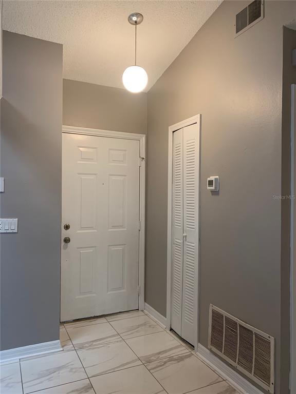Building Photo - 9868 Lancewood St