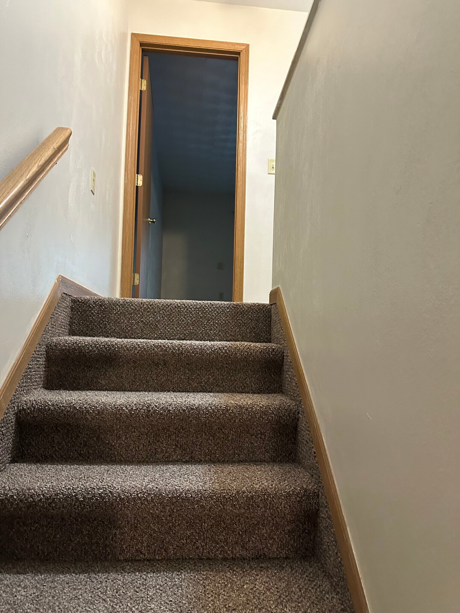 Building Photo - 1062 Lakeshore Dr