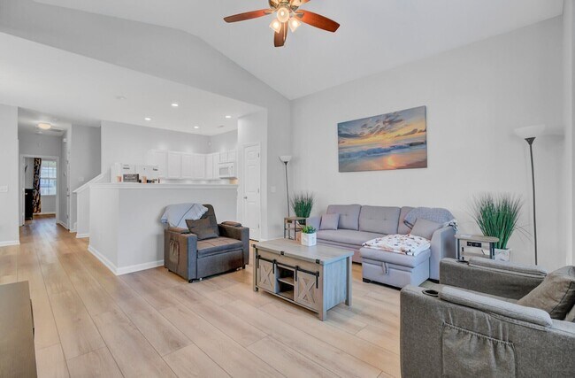 Building Photo - 132 Woodward Rd